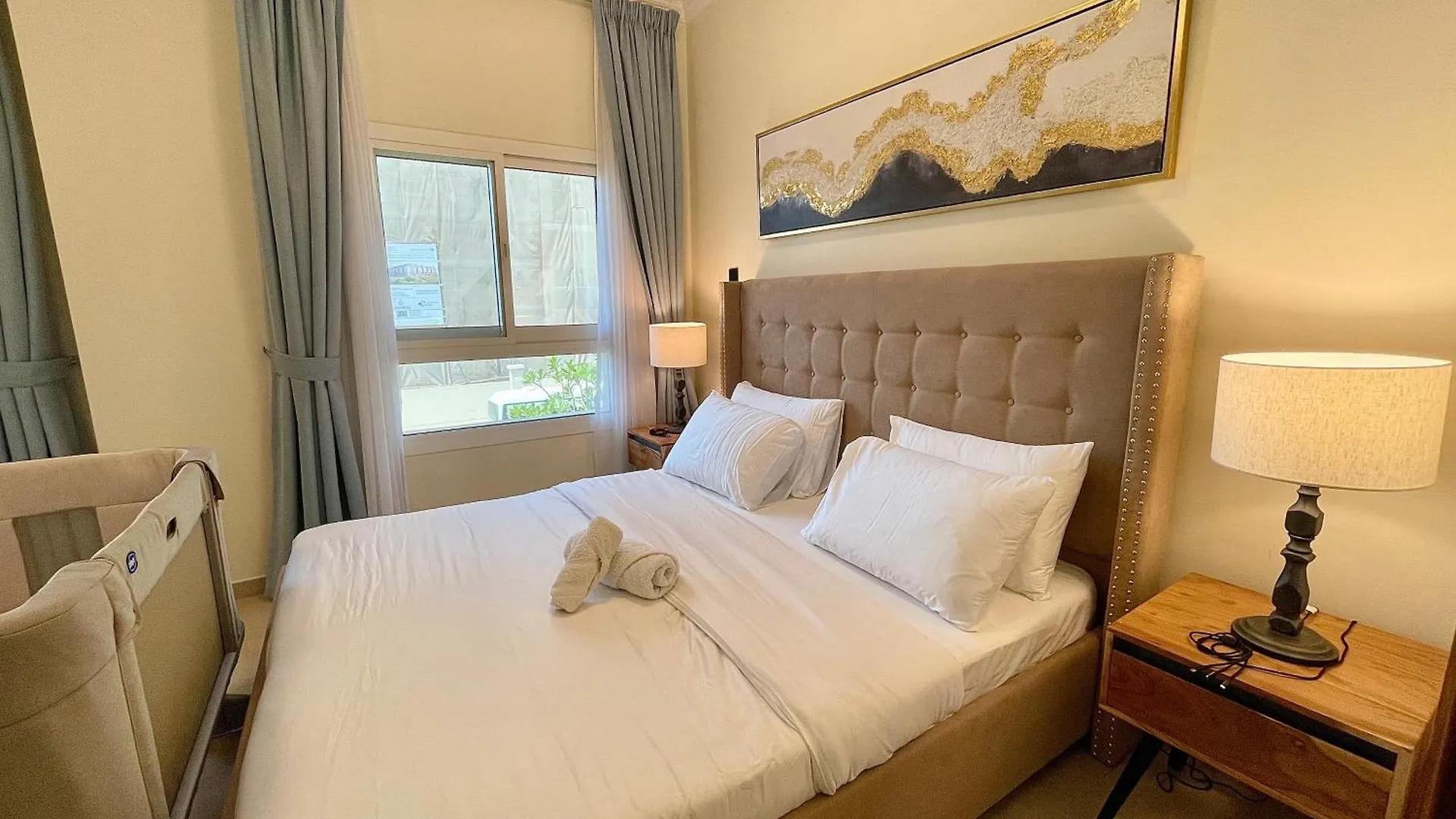 Townhouse With Live-In Maids Villa Dubai 0*,