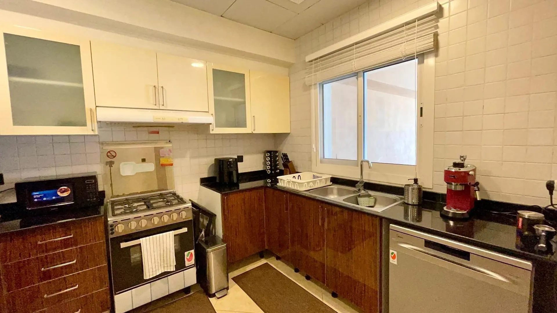 Townhouse With Live-In Maids Villa Dubai 0*,  United Arab Emirates