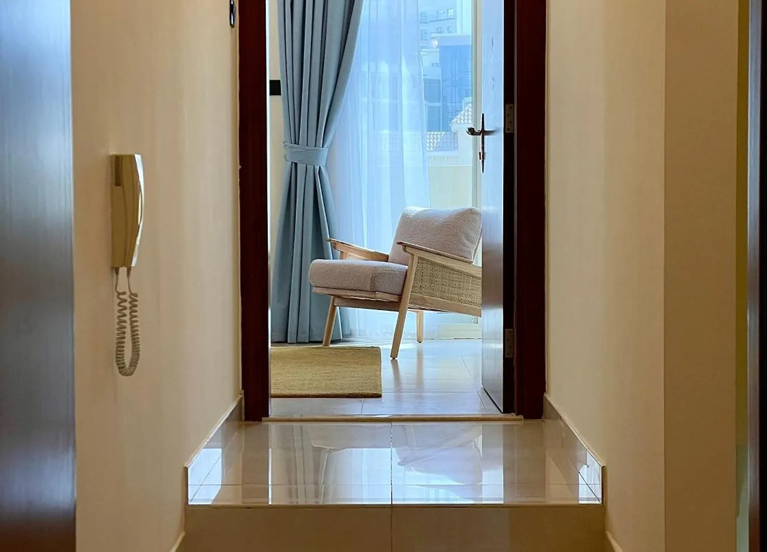 Townhouse With Live-In Maids Villa Dubai