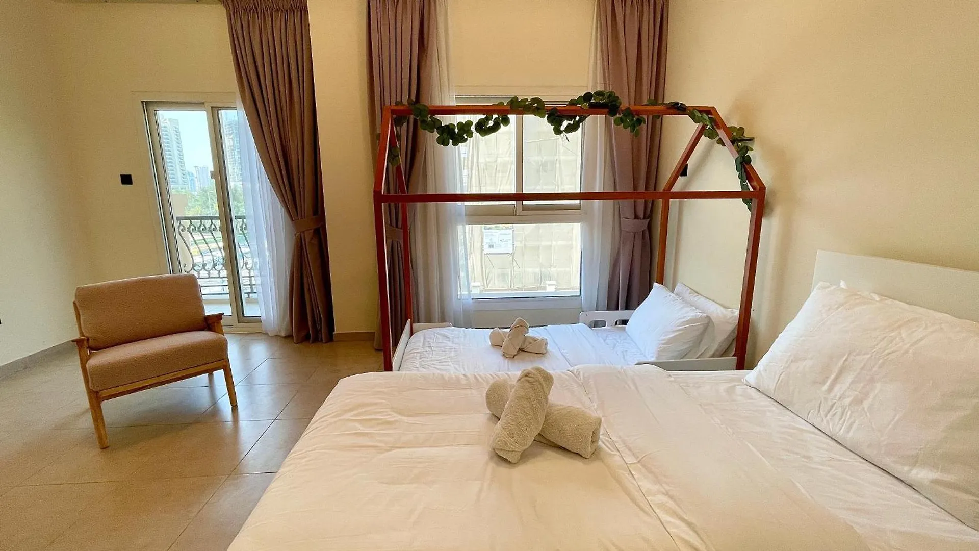 Townhouse With Live-In Maids Villa Dubai 0*,  United Arab Emirates