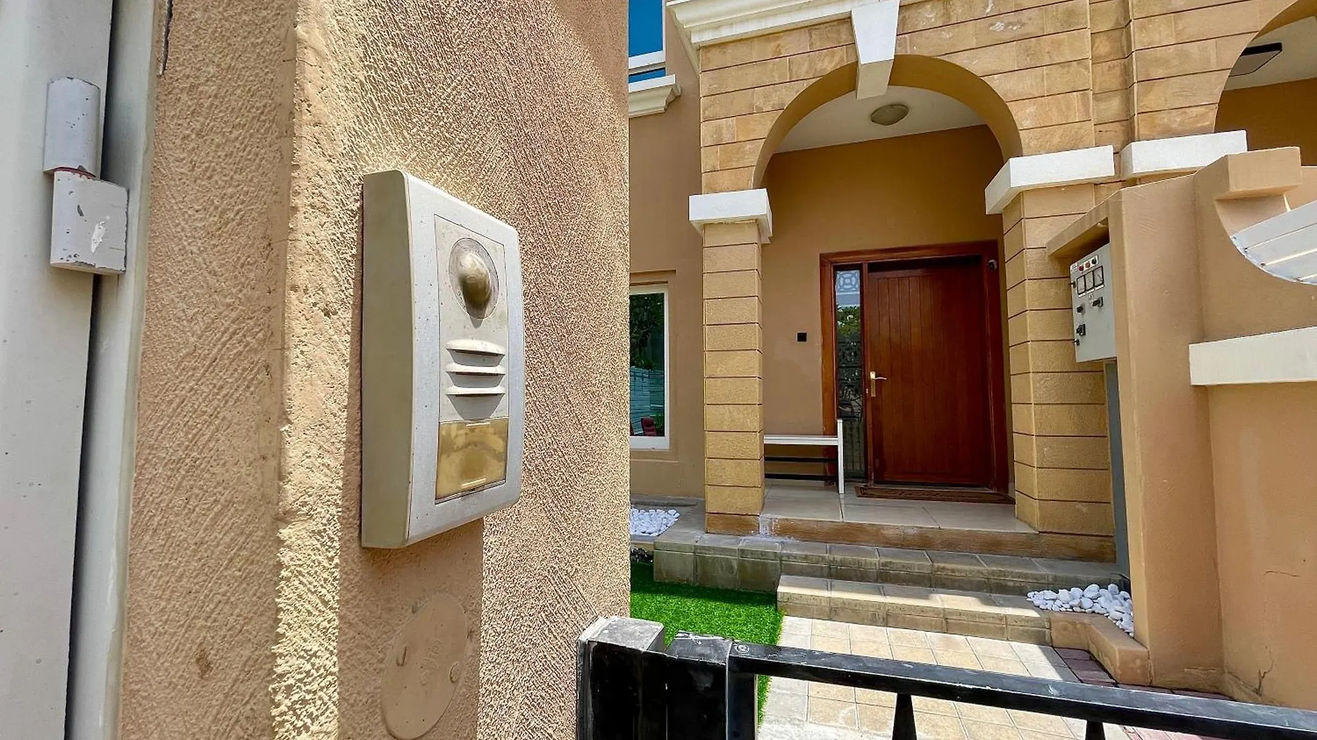 Townhouse With Live-In Maids Villa Dubai United Arab Emirates