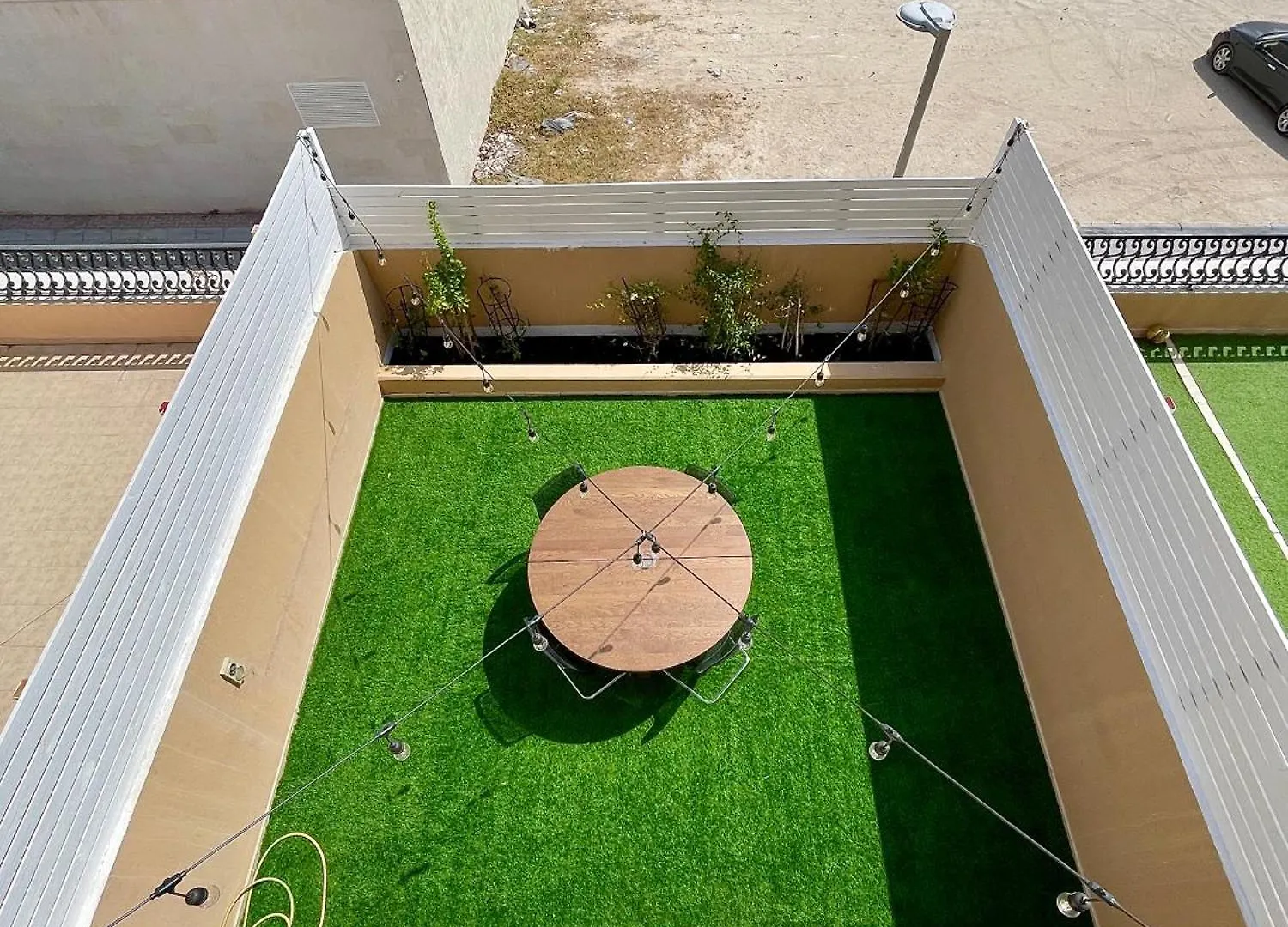 Townhouse With Live-In Maids Villa Dubai